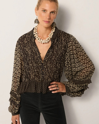 BLUSA VOLANTES ESTAMPADA NEGRA