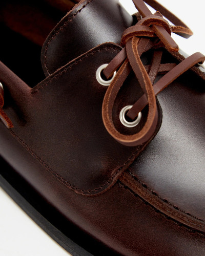 NÁUTICO PIEL MARRÓN OSCURO