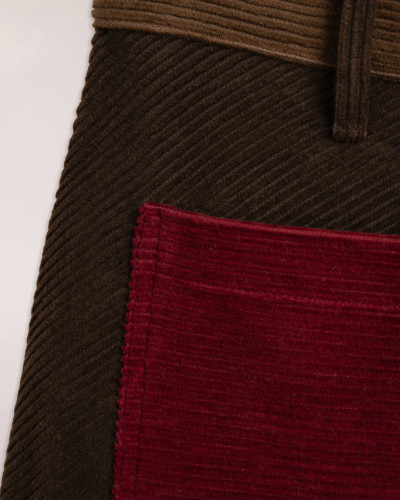 PANTALÓN PANA MARRÓN CONTRASTES GRANATES