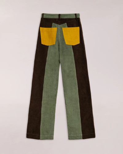 PANTALÓN PANA MARRÓN CONTRASTES VERDES Y AMARILLOS