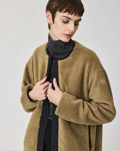 ABRIGO CAMEL CUELLO CAJA