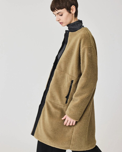 ABRIGO CAMEL CUELLO CAJA