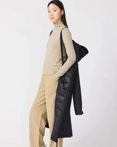 ABRIGO IMPERMEABLE COSTURAS SELLADAS