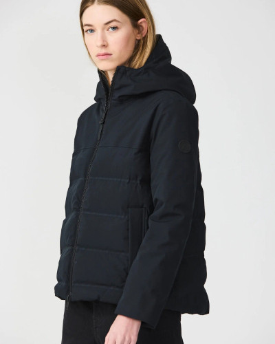 ABRIGO CORTO IMPERMEABLE CORTE EVASÉ