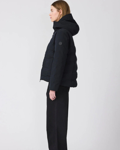 ABRIGO CORTO IMPERMEABLE CORTE EVASÉ