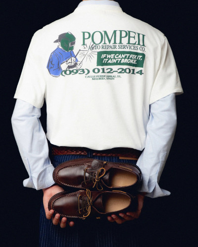 CAMISETA REGULAR BLANCA DE REPARACIÓN DE AUTOMÓVILES