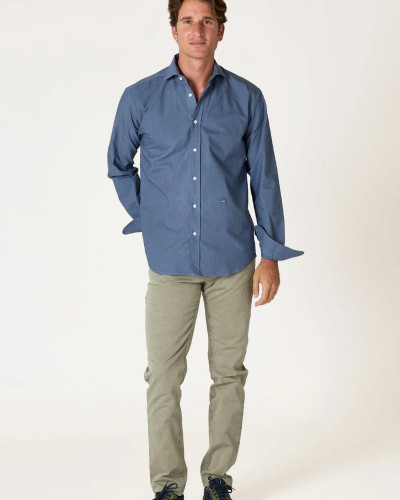 THE OXFORD CASUAL AZUL SALDAÑA