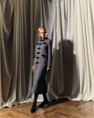 ABRIGO GRIS CORTE ORIENTAL