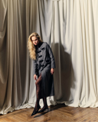 ABRIGO GRIS CORTE ORIENTAL