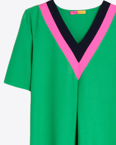 VESTIDO LARGO VERDE ESCOTE EN V EN CONTRASTE