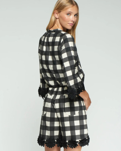 PANTALÓN CORTO CUADRO VICHY BLANCO Y NEGRO