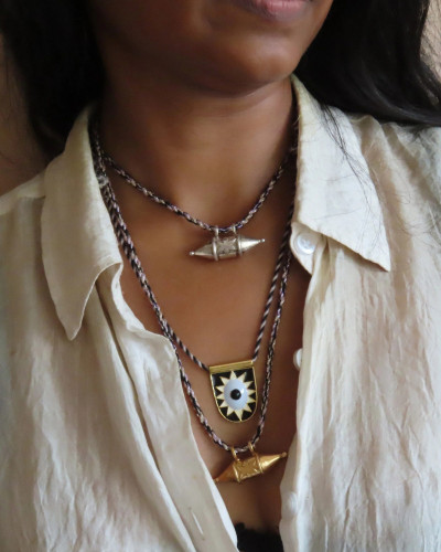 COLLAR AMULETO LOTUS ORO