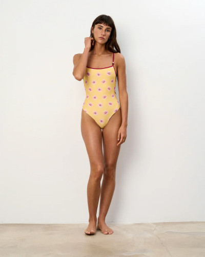 BAÑADOR AMARILLO DETALLES ROSAS