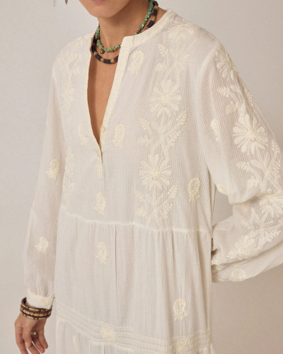 VESTIDO LARGO BORDADOS CREMA
