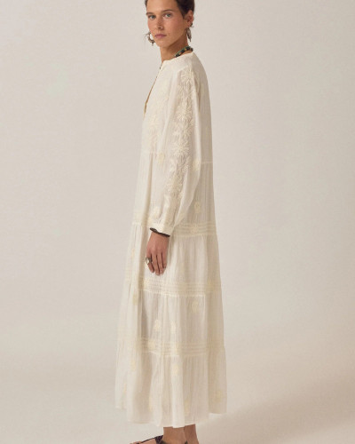 VESTIDO LARGO BORDADOS CREMA