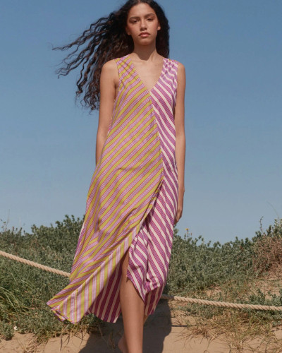 VESTIDO PICO RAYAS MORADO