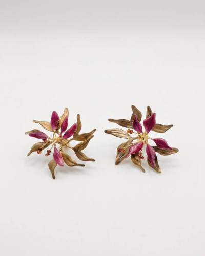 PENDIENTES PETALO FRESA