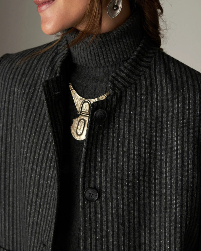 CHAQUETA CUELLO MAO RAYAS GRIS