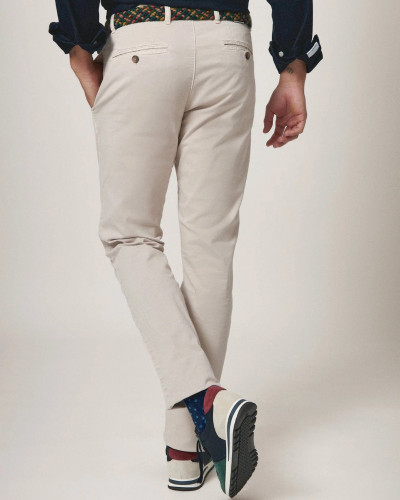 Pantalon chino de venta online en la central 1897.