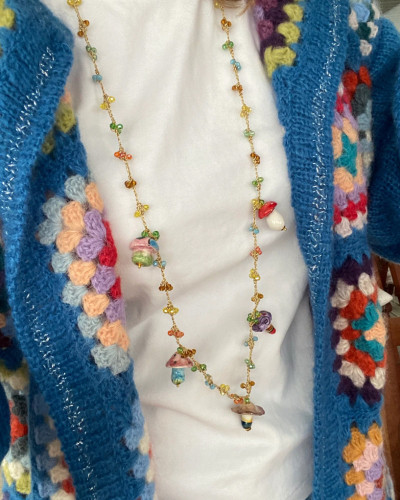 Collar de venta online en la central 1987