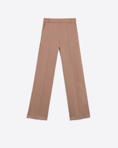 Pantalón de venta online en la central 1897.