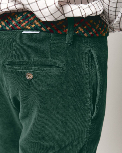 PANTALON CHINO MICROPANA VERDE