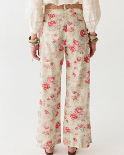 Pantalón Candy Roses Lolo confeccionado en suave algodón, el pantalón Lolo se adapta con una fluidez tan natural como respirar.